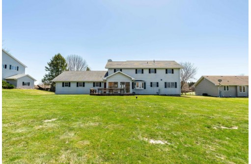 W8734 Niblick Rd, Beaver Dam, WI 53916