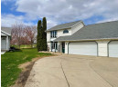 912 N Clover Ln A, Cottage Grove, WI 53527