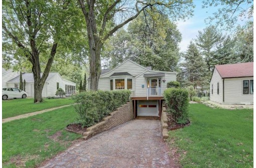 227 Standish Ct, Madison, WI 53705