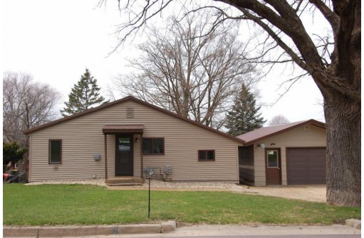 1350 N Cedar St, Richland Center, WI 53581-0000