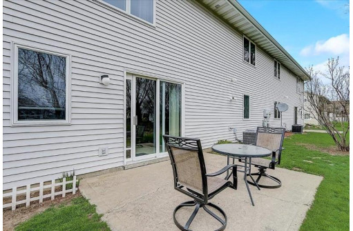 4541 Windsor Rd, Windsor, WI 53598