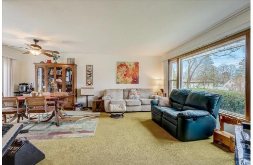 4121 Barby Ln, Madison, WI 53704