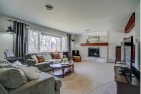 10 N Kenosha Dr