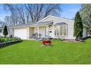 5718 Meadowood Dr, Madison, WI 53711