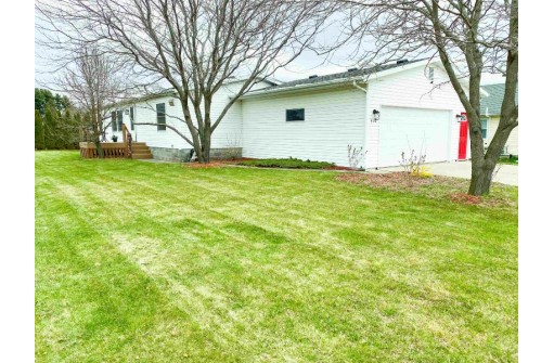 430 Red Spruce Ave, Baraboo, WI 53913