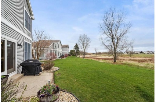 3416 S Stone Creek Cir, Madison, WI 53719