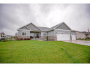 4990 Meadow Side Ln, Waunakee, WI 53597