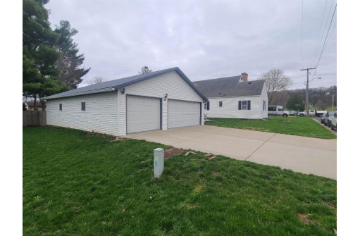 1608 Wisconsin Ave, Boscobel, WI 53805