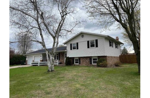 1305 S 13th St, Prairie Du Chien, WI 53821