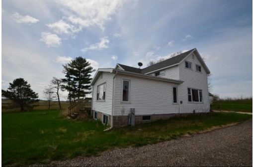 1177 County Road Pb, Belleville, WI 53508