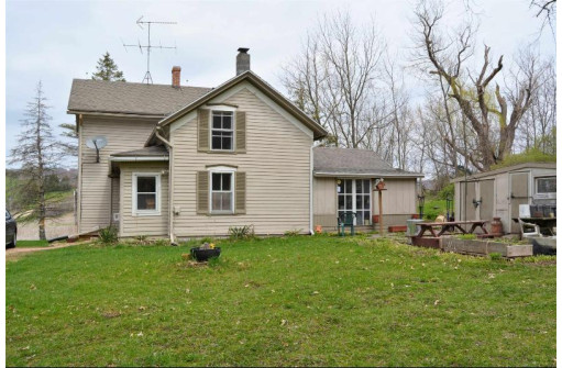 S11504 Paulus Rd, Spring Green, WI 53588