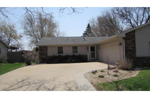 4262 Skyview Dr, Janesville, WI 53546-2123