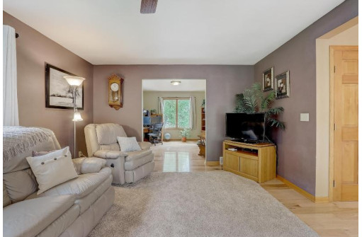 3763 Naturaledge Ct, Sun Prairie, WI 53590