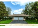 418-420 N Wuthering Hills Dr, Janesville, WI 53545
