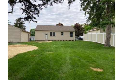 6643 Franklin Ave, Middleton, WI 53562-2816