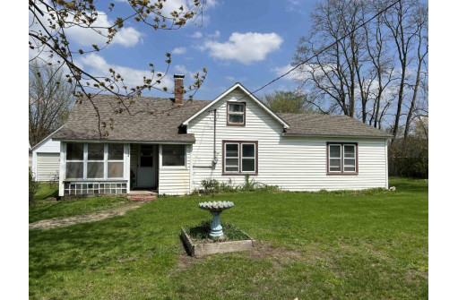 1114 S 9th St, Prairie Du Chien, WI 53821