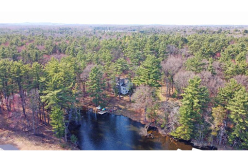 492 Blass Lake Dr, Lake Delton, WI 53940