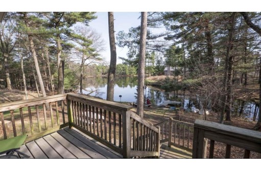 492 Blass Lake Dr, Lake Delton, WI 53940