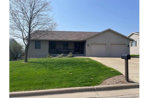 311 W Parry St, Dodgeville, WI 53533