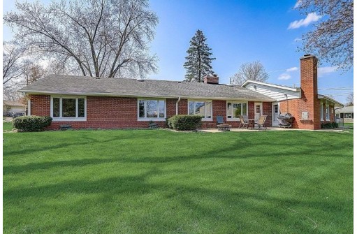 301 Valley View St, Verona, WI 53593