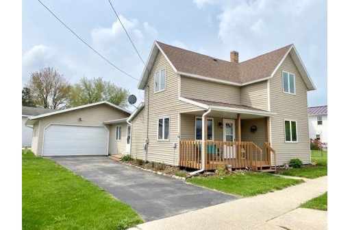 105 W Main St, Dane, WI 53529