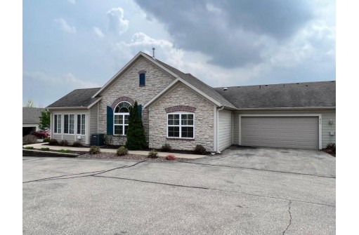 866 Birchwood Tr 18, Sun Prairie, WI 53590