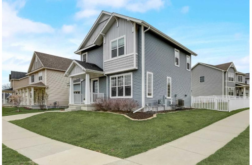 202 Alton Dr, Madison, WI 53718