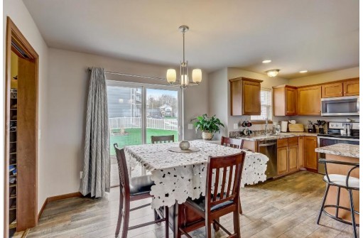 202 Alton Dr, Madison, WI 53718