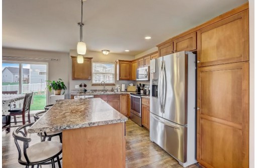 202 Alton Dr, Madison, WI 53718