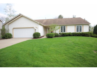 1525 Twilight Tr Madison, WI 53716