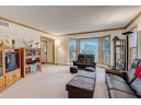 6348 Irving Dr, Sun Prairie, WI 53590