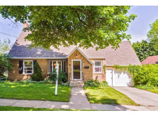 159 Vine St Sun Prairie, WI 53590