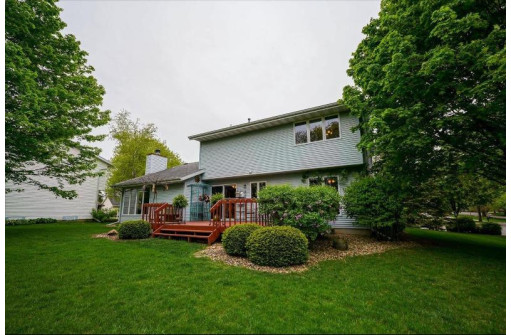 2 Wembly Cir, Madison, WI 53719-3110