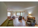 5401 Whitcomb Dr, Madison, WI 53711