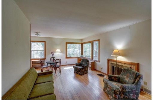 5401 Whitcomb Dr, Madison, WI 53711