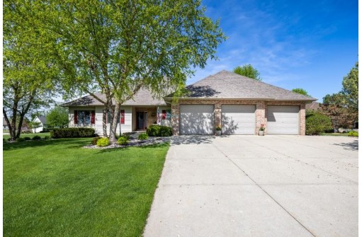 3033 Saddle Brooke Tr, Sun Prairie, WI 53590