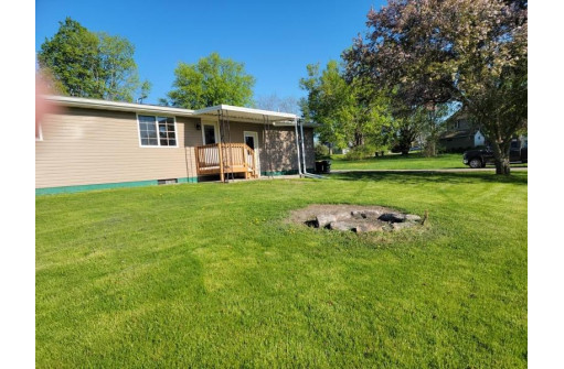 291 Mill St, La Valle, WI 53941-0000