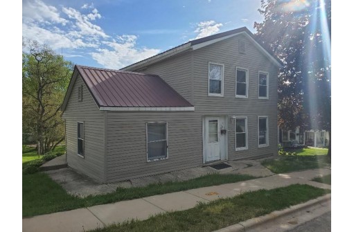 301 Doty St, Mineral Point, WI 53565