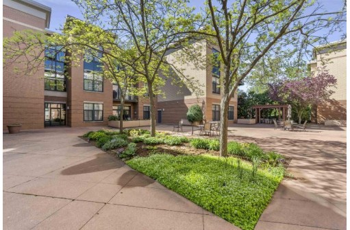 530 W Doty St 202, Madison, WI 53703