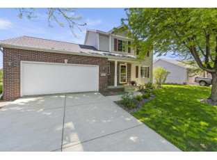 913 Vista Ridge Dr Mount Horeb, WI 53572