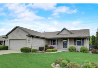 4523 Deer Point Dr Janesville, WI 53546