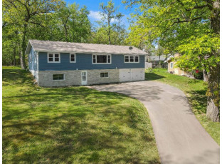 W8977 Ripley Rd Cambridge, WI 53523