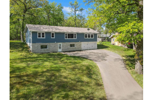 W8977 Ripley Rd, Cambridge, WI 53523