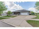 2385 Winfield Dr, Reedsburg, WI 53959