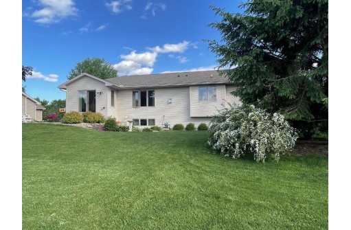 403 Skyview Dr, Waunakee, WI 53597