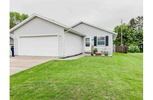 1924 S Grant Ave, Janesville, WI 53546