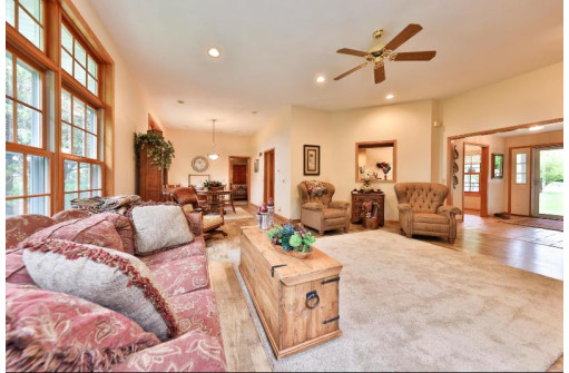 4101 E Stone Ridge Dr, Milton, WI 53563