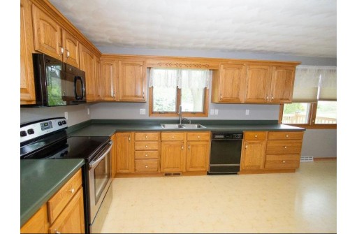 1006 N Johns St, Dodgeville, WI 53533