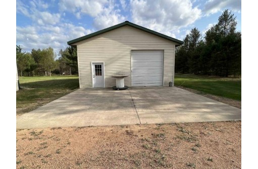 973 Blackhawk Dr, Hancock, WI 54943