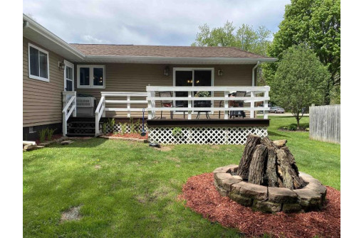 528 Bob-O-Link Dr, Westfield, WI 53964